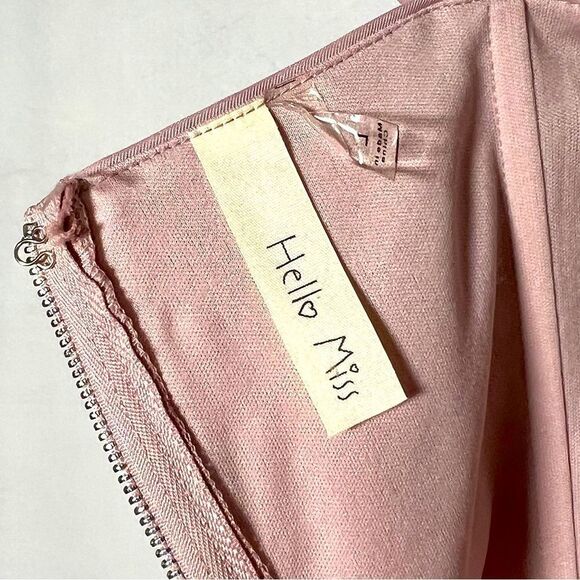 nWOt Hello Miss Women's Large Off Shoulder High Low Pink Ruffle Blouse - Picture 9 of 11